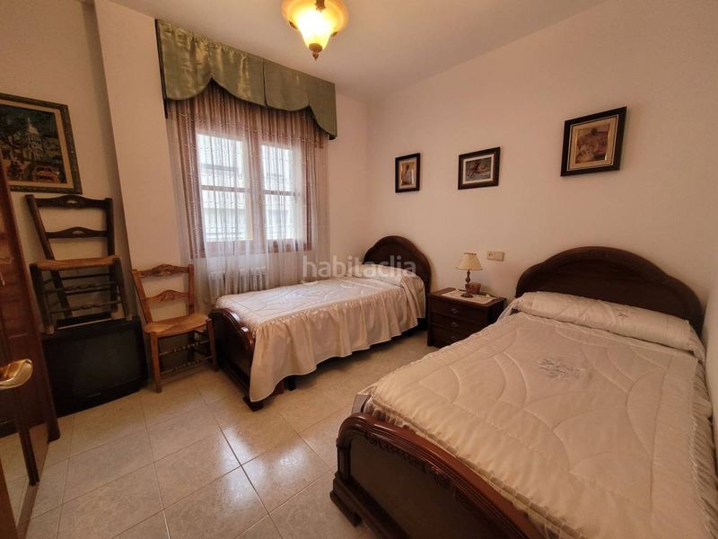 Foto 2d4d8921-a6c4-4b27-92ef-17a7a3ac5ef7. Piso  en venta en Baza