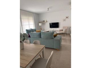 Flat in Baza. Piso en venta en baza