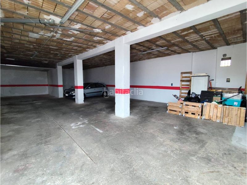Foto c6eac9c1-443d-475f-8dd6-585561e27db4. Pis amb aparcament a Baza