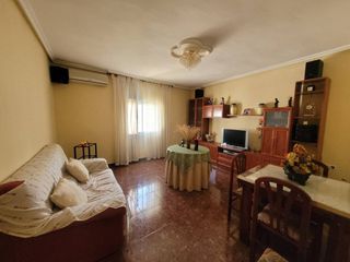 Piso en Baza. Venta de piso de 3 habitaciones en baza
