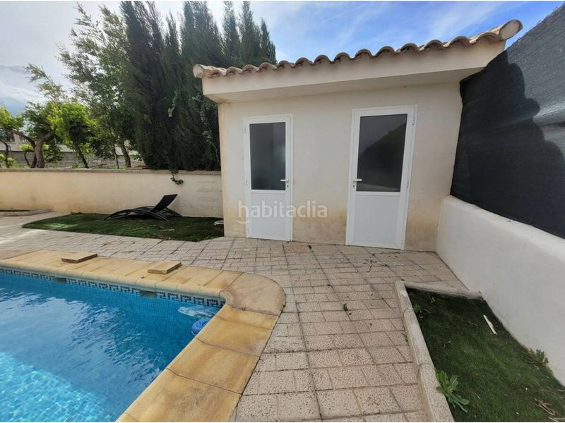 Foto 5646d299-9607-4ebd-8c40-7db017a33efd. Casa amb calefacció aparcament piscina a Baza
