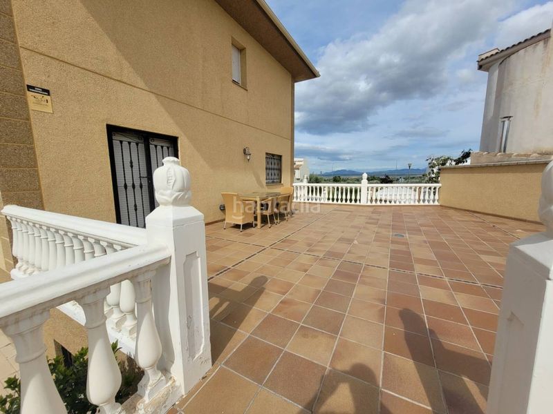 Foto f49f3d12-2565-4203-878e-ca5a6528836e. Casa amb calefacció aparcament piscina a Baza