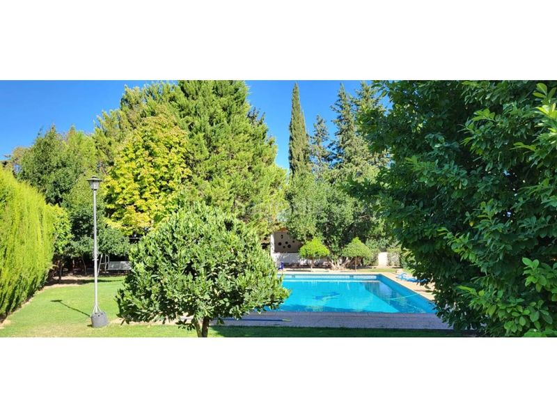 Foto 0cad7b89-a4c4-4481-8a37-b86eb8d74c5a. Xalet amb calefacció aparcament piscina a Baza