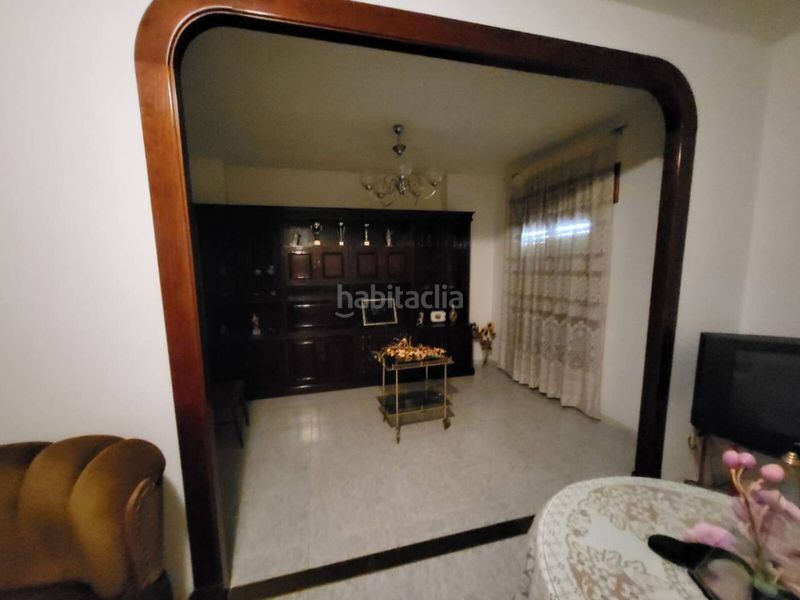 Foto 45f8c831-1b7e-4457-945f-5cd31c885b6d. Casa amb aparcament a Baza