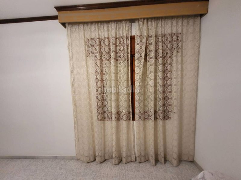 Foto 5ddc0042-731a-45eb-94ab-b76b5bffa2ec. Casa amb aparcament a Baza
