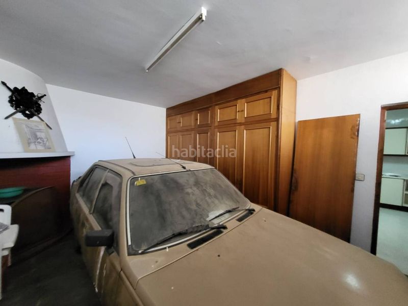 Foto a8ad3d2f-01ae-4b2e-bc0f-e6c3ac2b886f. Casa amb aparcament a Baza