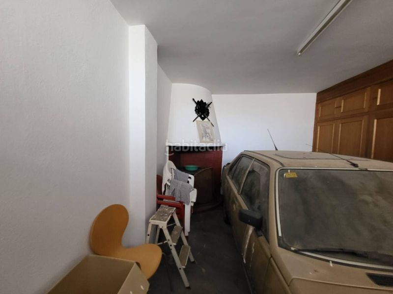 Foto d97bf899-ad1c-4021-b5e4-597b0eafc291. Casa amb aparcament a Baza