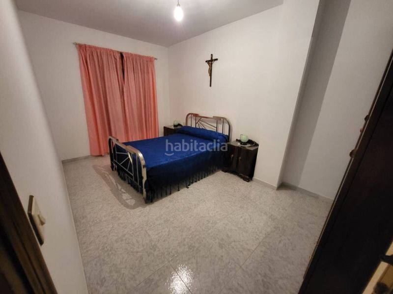 Foto e0170baa-3b1e-4b88-a04e-0664d82fc563. Casa amb aparcament a Baza
