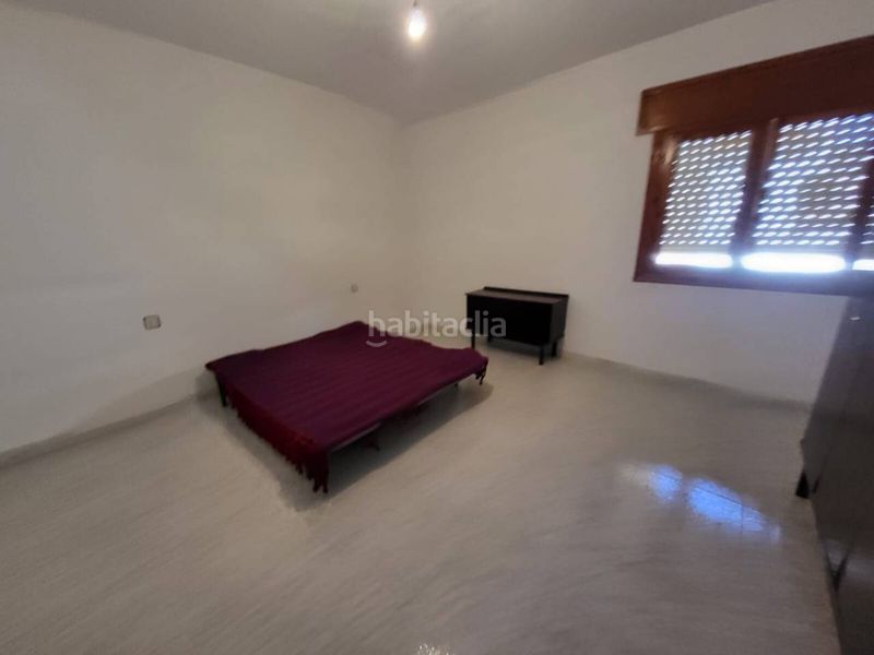 Foto e37e252e-5582-4541-9fb5-2c3d473dc3b4. Casa amb aparcament a Baza