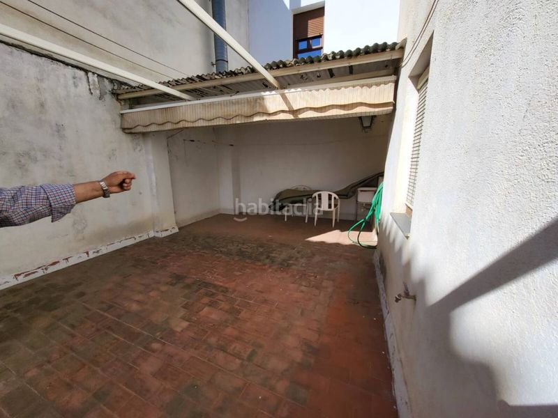 Foto fe777bde-552d-45b3-b1c7-6b3b4104f6f8. Casa amb aparcament a Baza