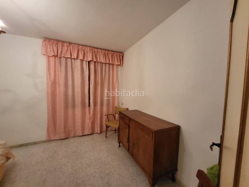 Foto fff085aa-ac84-4fee-a1c2-a7a5f19adf1a. Casa amb aparcament a Baza