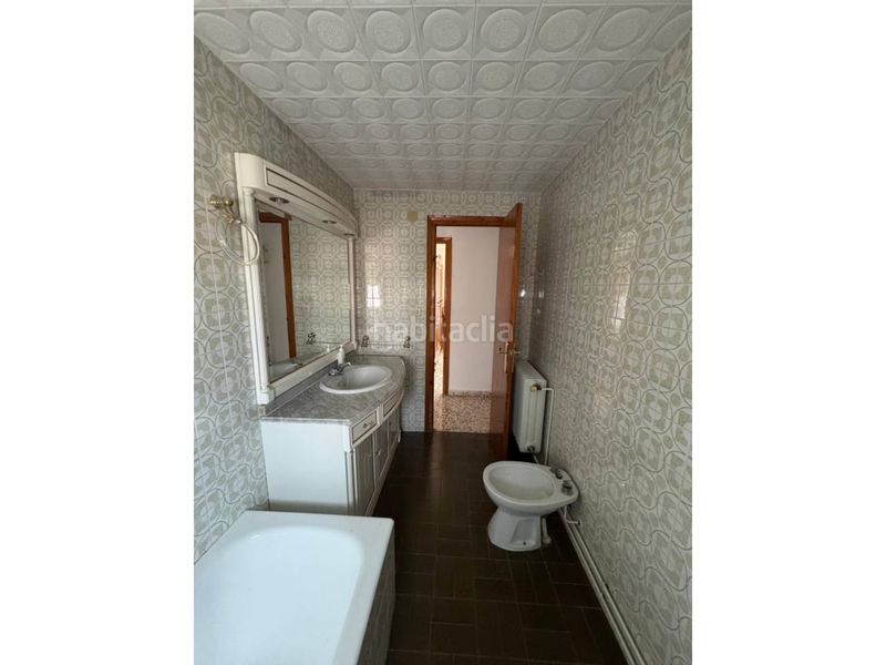 Foto 9caa091e-8d90-4098-8069-fb7519d2793e. Casa amb calefacció a Baza