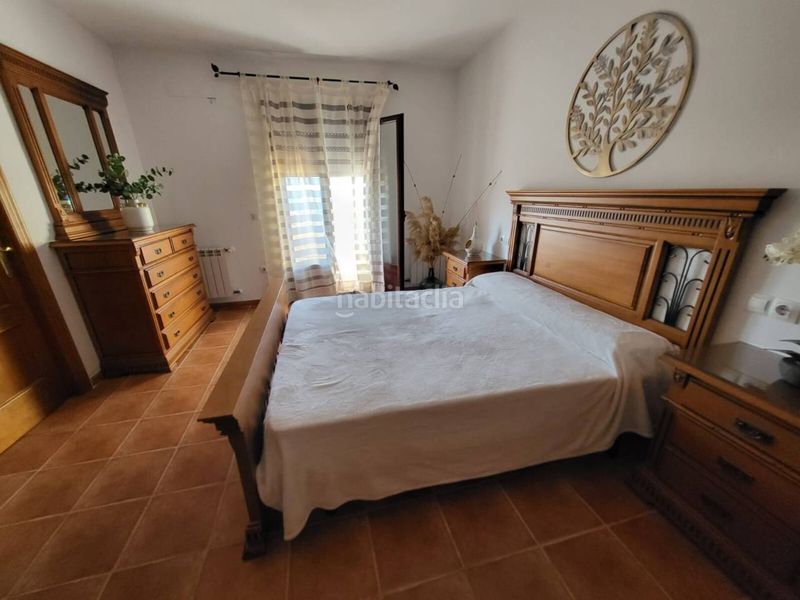 Foto 290a4df4-b1d5-4cb0-8b8d-c11baf90877c. Casa amb aparcament a Baza