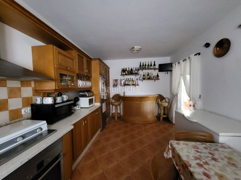 Foto 6216d3fb-4d38-4129-8324-fadb076a155e. Casa amb aparcament a Baza