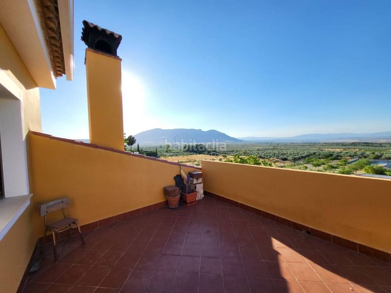 Foto e7736f5d-7380-47db-89dd-4bb03f15e0a2. Casa amb aparcament a Baza