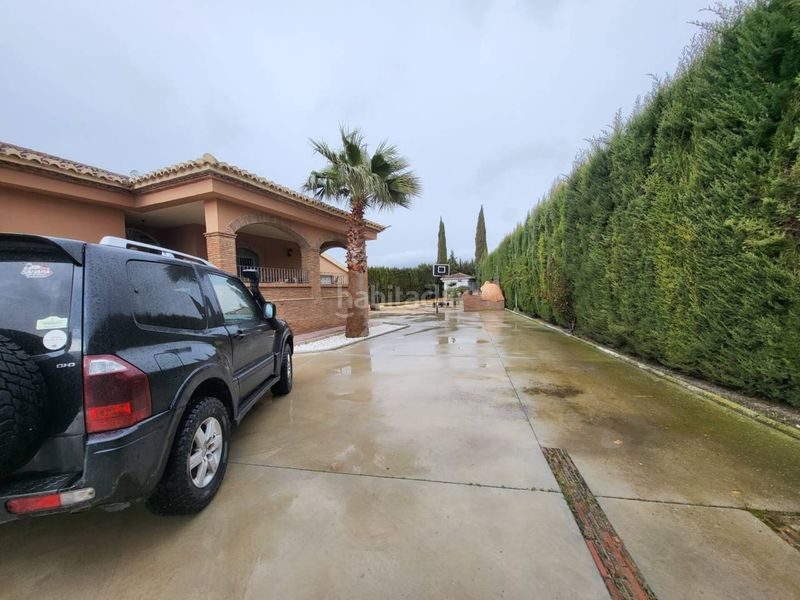 Foto 12dca913-7c1b-4e25-bb6f-18c6b64c9b99. Chalet venta de villa en Baza
