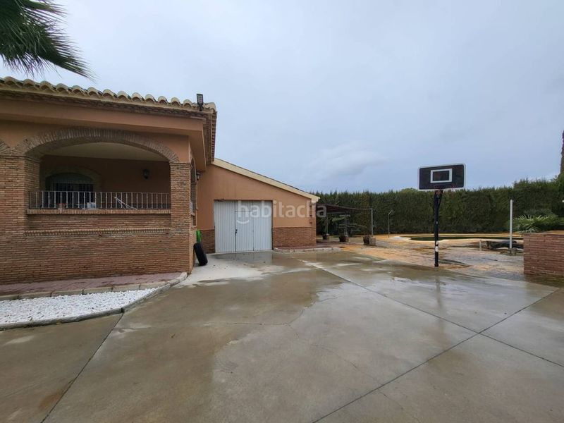 Foto 35369cda-5498-4c14-bf08-3fce936e23b2. Chalet venta de villa en Baza