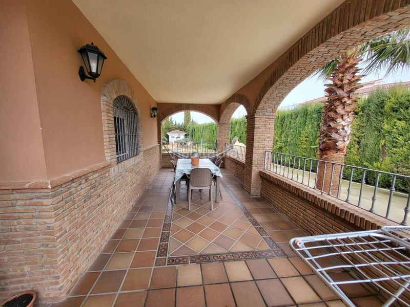 Foto 3571f209-3562-40be-ac0e-d91ba0a53bfc. Chalet venta de villa en Baza