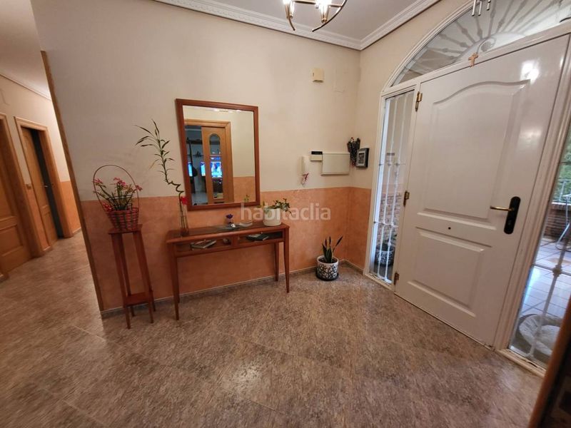 Foto 43e00848-2a51-4ae0-9eaa-a3714f808947. Chalet venta de villa en Baza