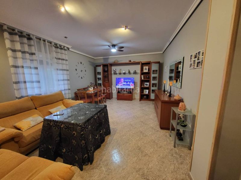 Foto 6b24762e-fb55-484d-8487-9304bdd0a19b. Chalet venta de villa en Baza