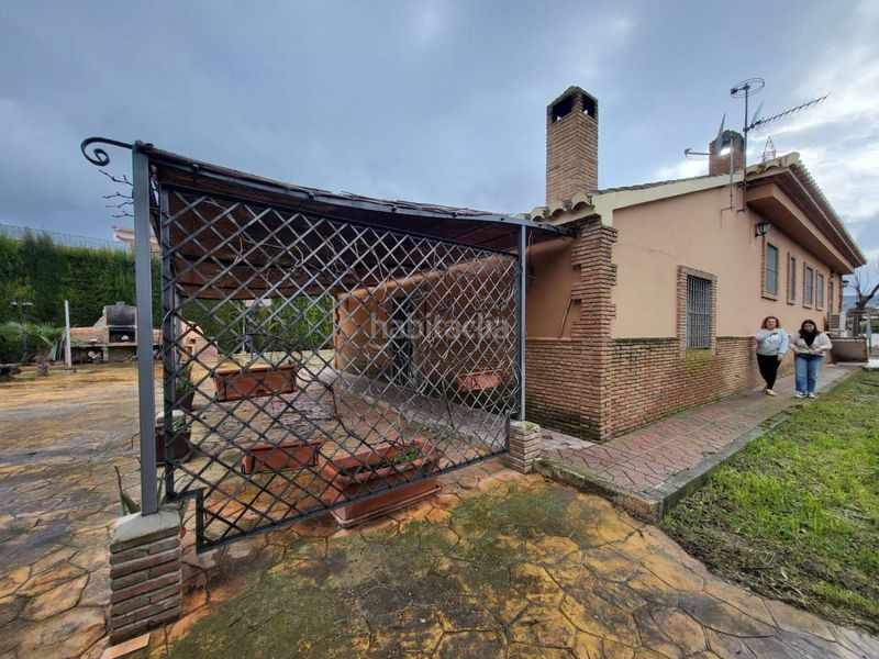 Foto 80328d40-a13a-4178-a690-40f6fcc2a5c6. Chalet venta de villa en Baza