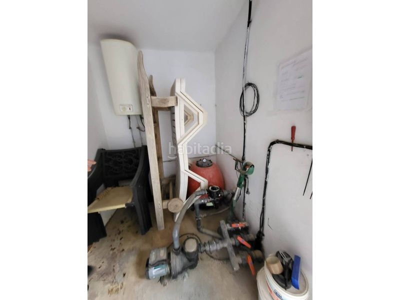 Foto 8fca3eb4-d635-46a4-a3b0-f365d96bcf84. Chalet venta de villa en Baza