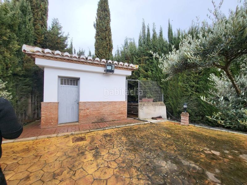 Foto 9f5f98a8-53d3-477e-a93f-f6eeb8b32979. Chalet venta de villa en Baza