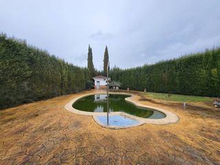 Chalet in Baza. Venta de villa en baza