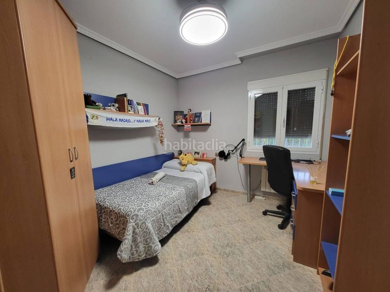 Foto af3d479e-fa27-4a1c-8b5d-e7c06d76e40e. Chalet venta de villa en Baza