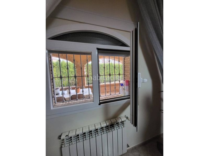 Foto f4f0bf79-6b21-48f4-882b-bb4e0f8fdacc. Chalet venta de villa en Baza