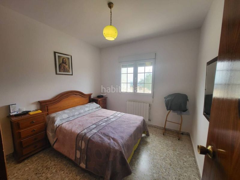 Foto 75b10e8f-8efb-4a9c-bbe8-4fc52af153ae. Casa venta de casa en Baza