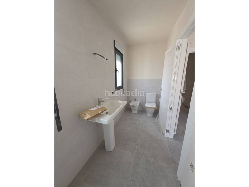 Foto 3a474365-6e47-4991-93e9-6ac180f9b1fb. Casa amb calefacció aparcament a Baza