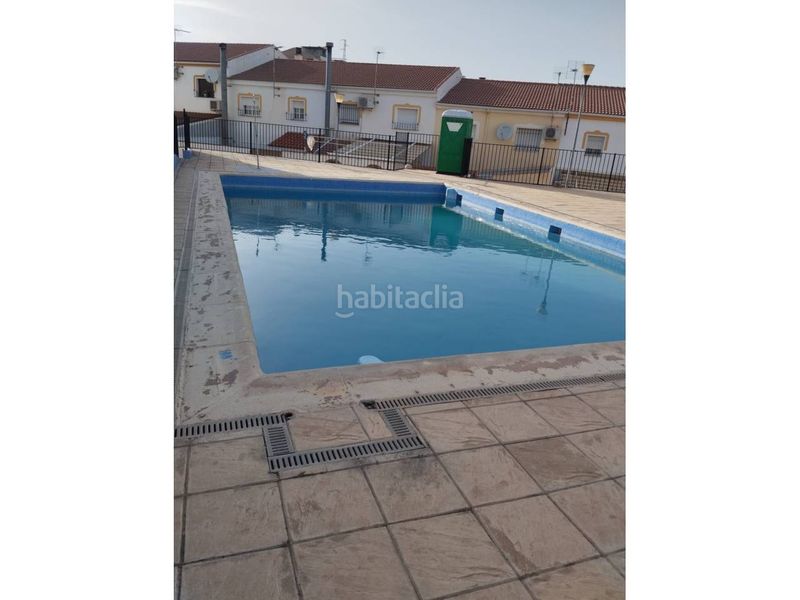 Foto ad4a427e-e340-4b18-87b9-65db1308b013. Casa amb aparcament piscina a Baza