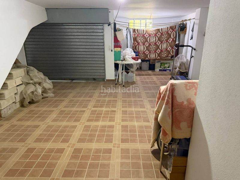 Foto dd480c14-7d4a-4aa2-92f0-cd130e0a6cd6. Casa amb aparcament piscina a Baza