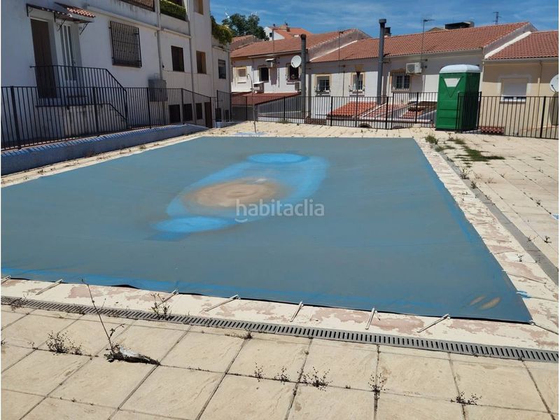 Foto faaa7850-d9ab-4a98-82a9-bb18092fe419. Casa amb aparcament piscina a Baza