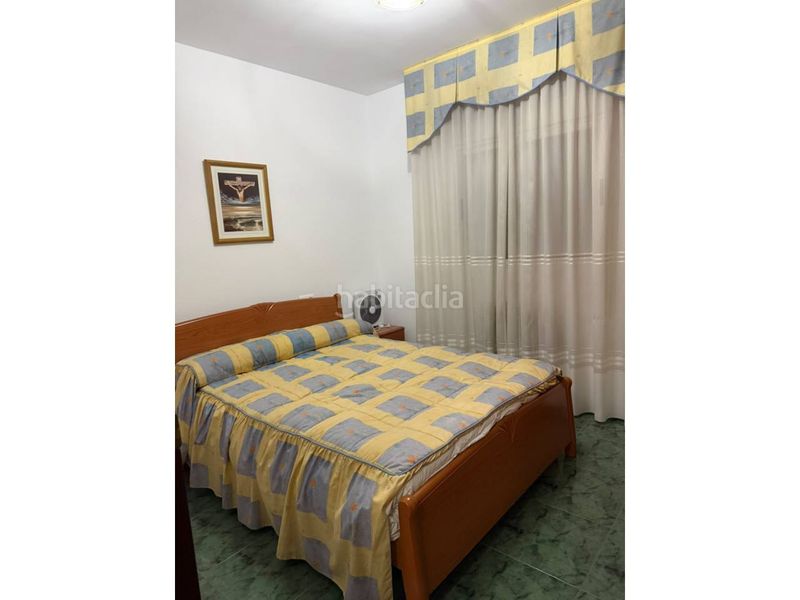 Foto fdd8f511-87c4-4493-80d8-87182c0169b0. Casa amb aparcament piscina a Baza