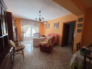 Flat in Baza. Venta de piso en baza de 110 m en primera planta