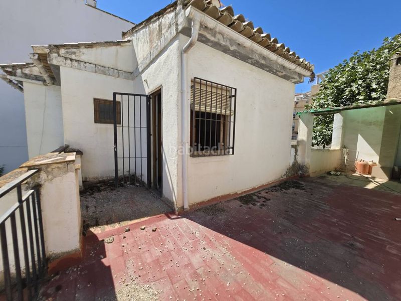 Foto 164cedf8-e8c6-4e98-86da-a60c0f240f79. Maison avec parking dans Baza