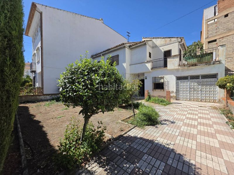 Foto 481db947-76f3-4e78-ac02-625608ab74ff. Maison avec parking dans Baza