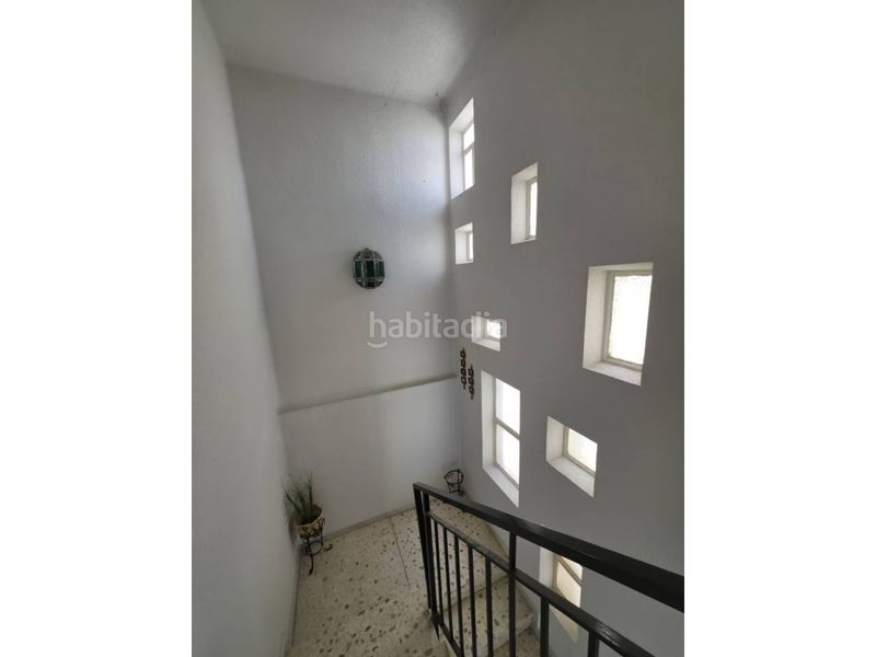 Foto 54a9525d-95a9-4dc7-9b2f-0161f13ef93d. Maison avec parking dans Baza