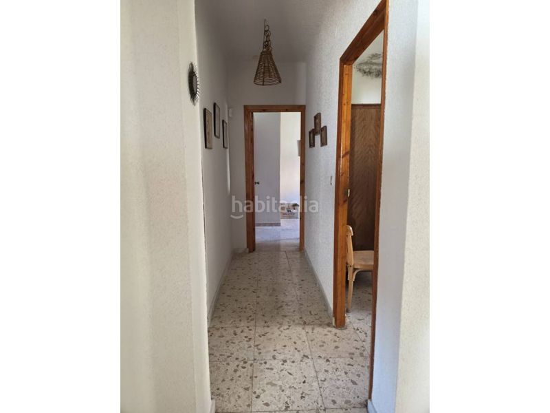 Foto 54f6b56f-096e-4da6-89d0-a48254109774. Maison avec parking dans Baza