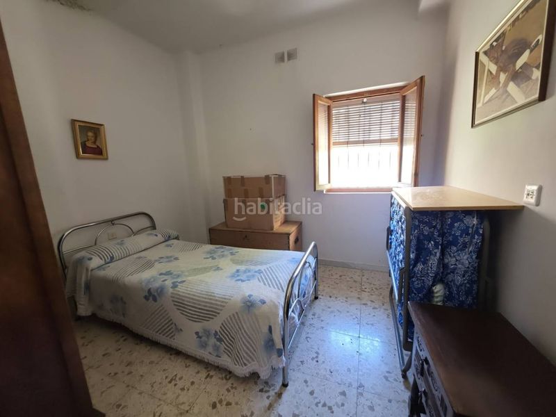 Foto 6974ca3a-8856-4223-9990-42dc4851c006. Maison avec parking dans Baza