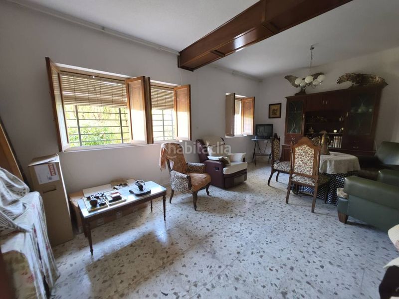 Foto ca059397-127c-4dfa-8a81-cdf21c7c6a14. Maison avec parking dans Baza