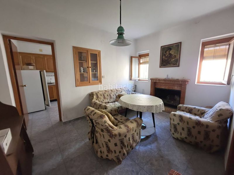 Foto cac430dc-b42a-47a5-8934-6280c9430754. Maison avec parking dans Baza
