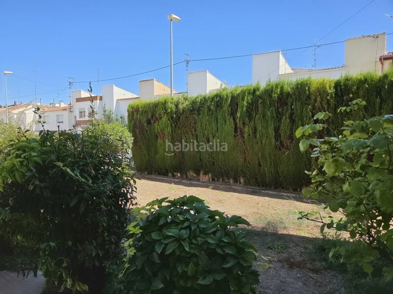 Foto cf2c5abf-72be-44c7-8304-6f0a16dcaebd. Maison avec parking dans Baza