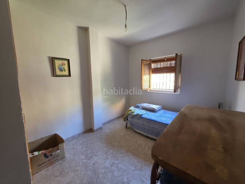 Foto d193016c-1ade-498a-9ce0-0244f9115ba0. Maison avec parking dans Baza