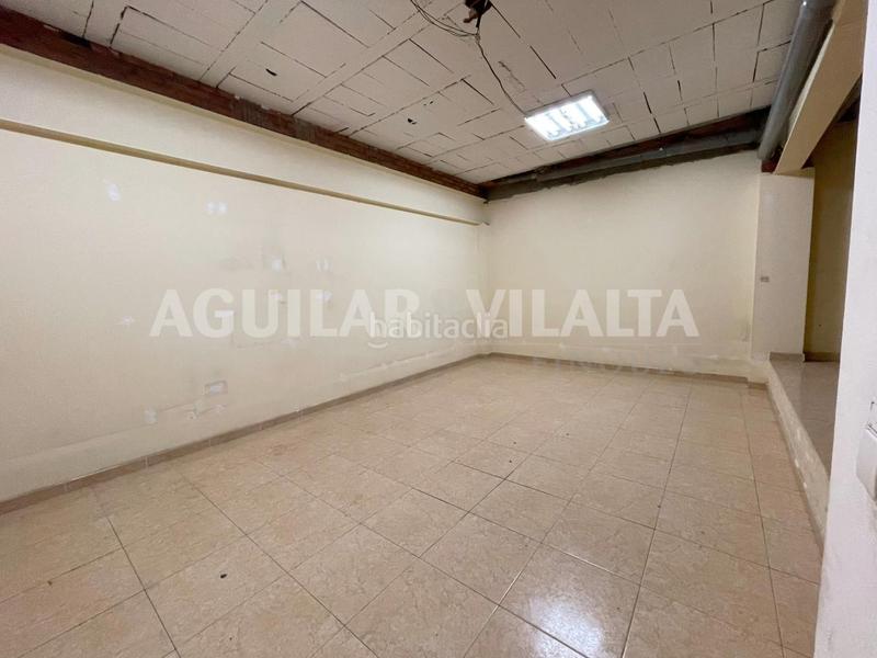 Foto 91fc2668-69c5-4b1c-bf02-aedca83a45e0. Local comercial amplio local comercial en dos plantas en Granollers