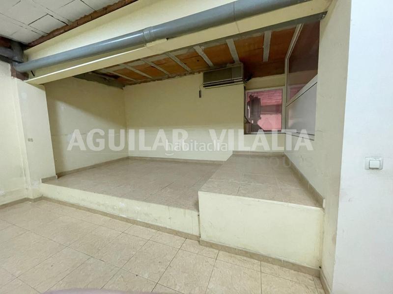 Foto cbdf0597-ae00-4e6e-9b25-e2afa6a30729. Local comercial amplio local comercial en dos plantas en Granollers