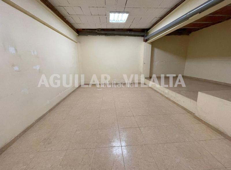 Foto f74337c6-80e4-44b7-9014-8cc7d0d8bcbd. Local comercial amplio local comercial en dos plantas en Granollers