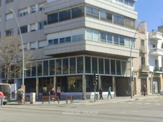 Lloguer Local Comercial a Centre. Entresuelo en alquiler
